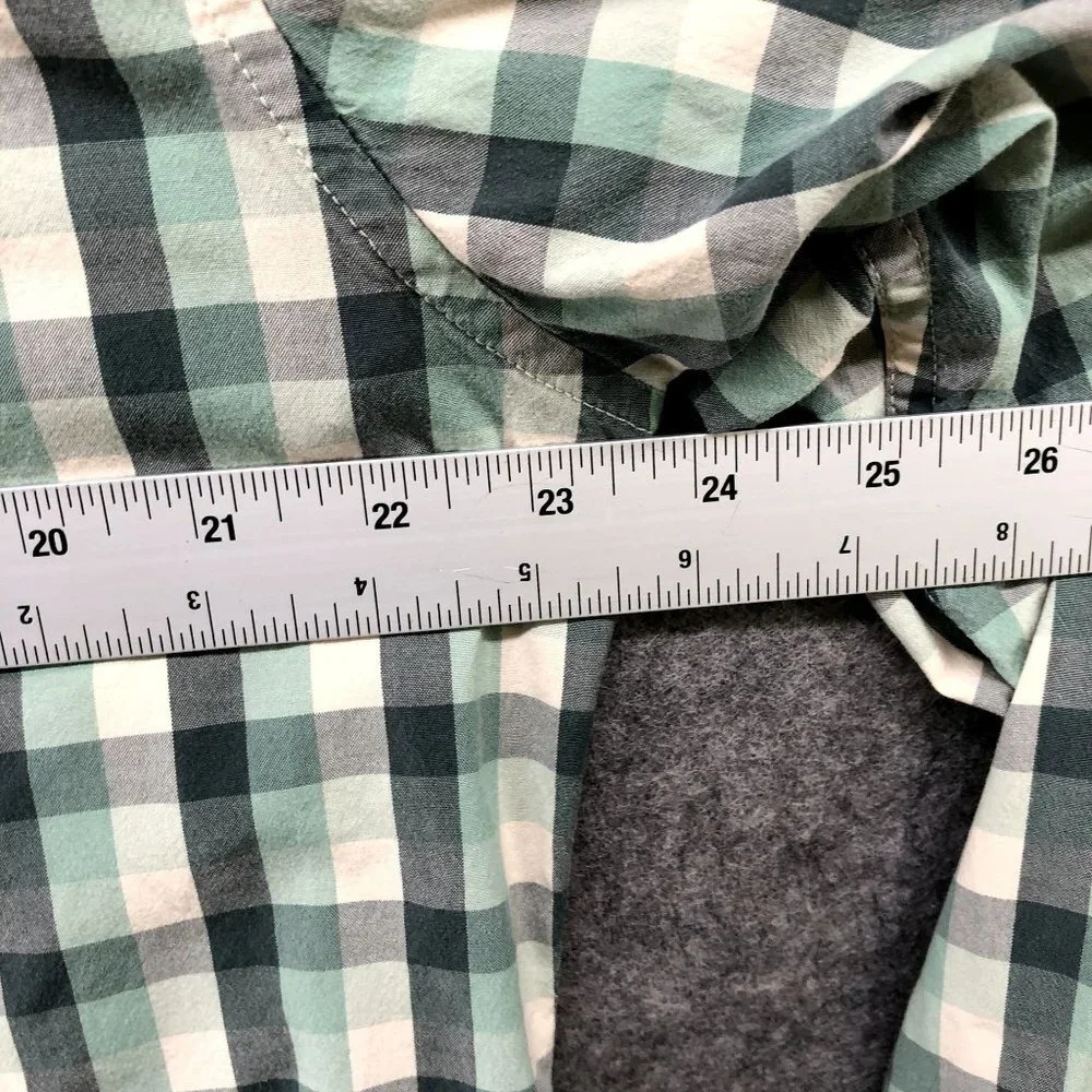 J. Crew Long Sleeve Button Down Shirt Mens‎ L Green Plaid Secret Wash Classic